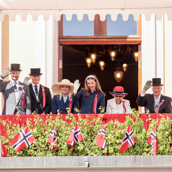 Gratulerer med dagen!